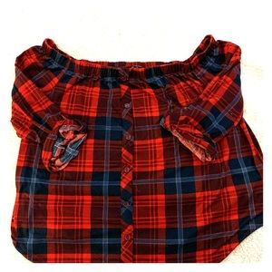 Large Ambiance off the shoulder crop